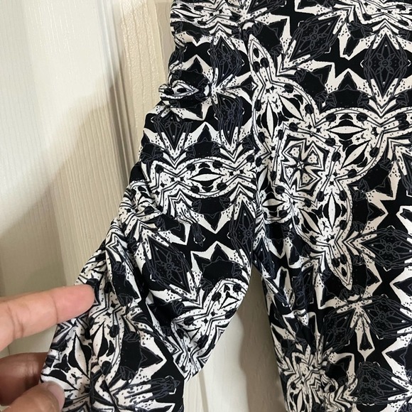 ALFANI Mandala Top Size :Medium SKU: K-21 - Picture 4 of 4